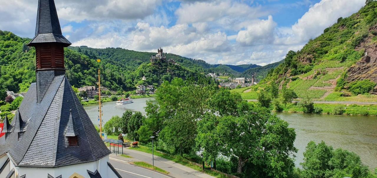 Hotel "Zur Schoenen Aussicht" Cochem Exterior photo