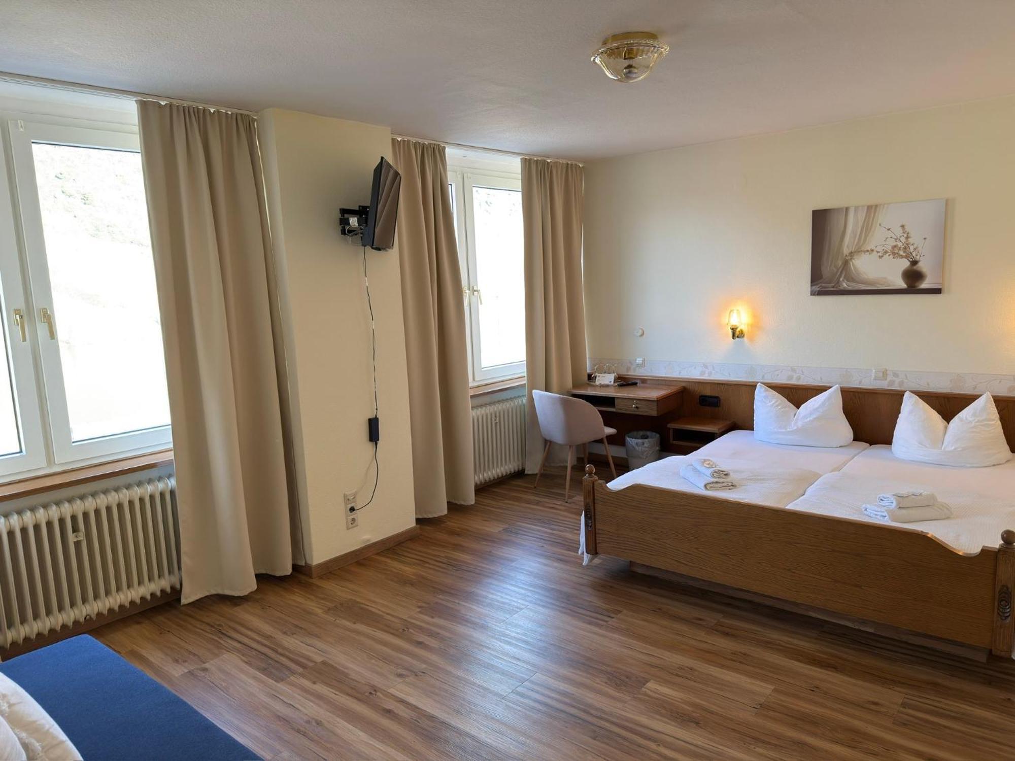 Hotel "Zur Schoenen Aussicht" Cochem Exterior photo