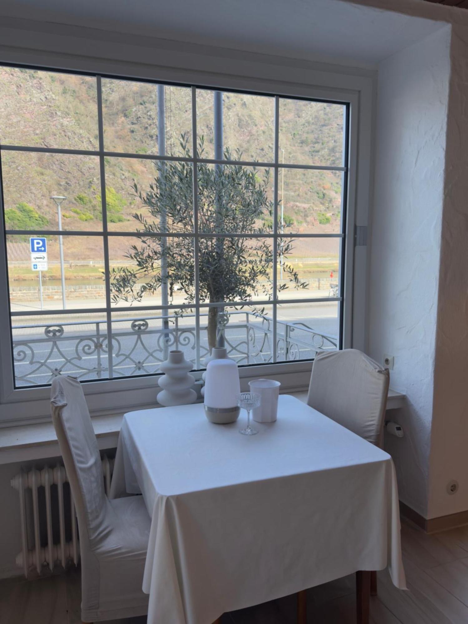 Hotel "Zur Schoenen Aussicht" Cochem Exterior photo