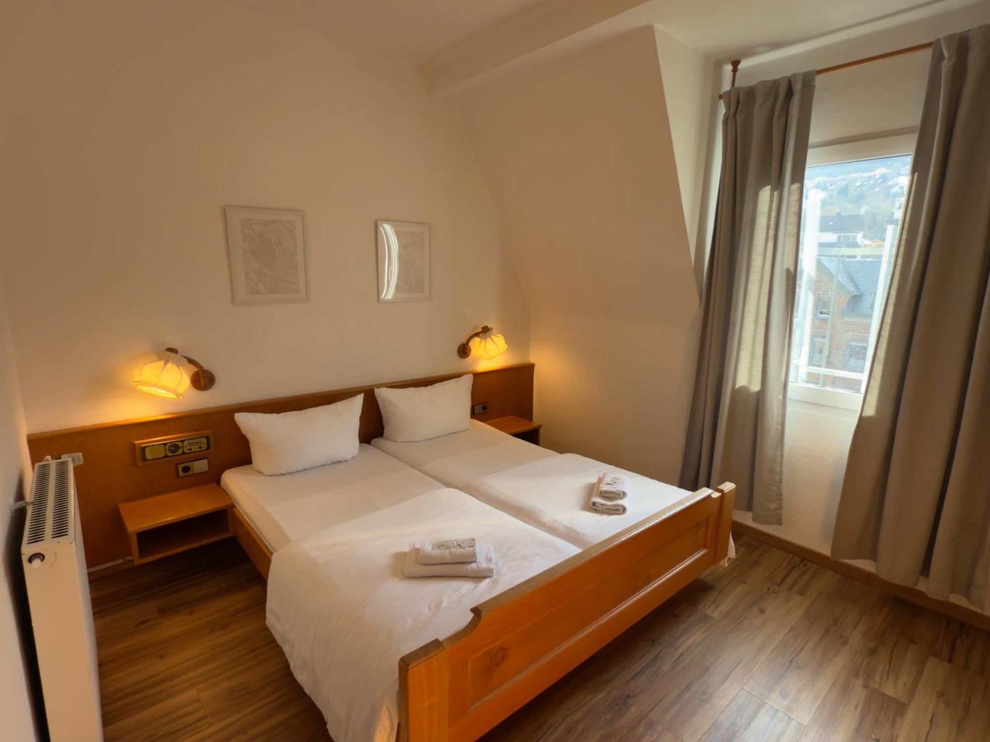 Hotel "Zur Schoenen Aussicht" Cochem Exterior photo
