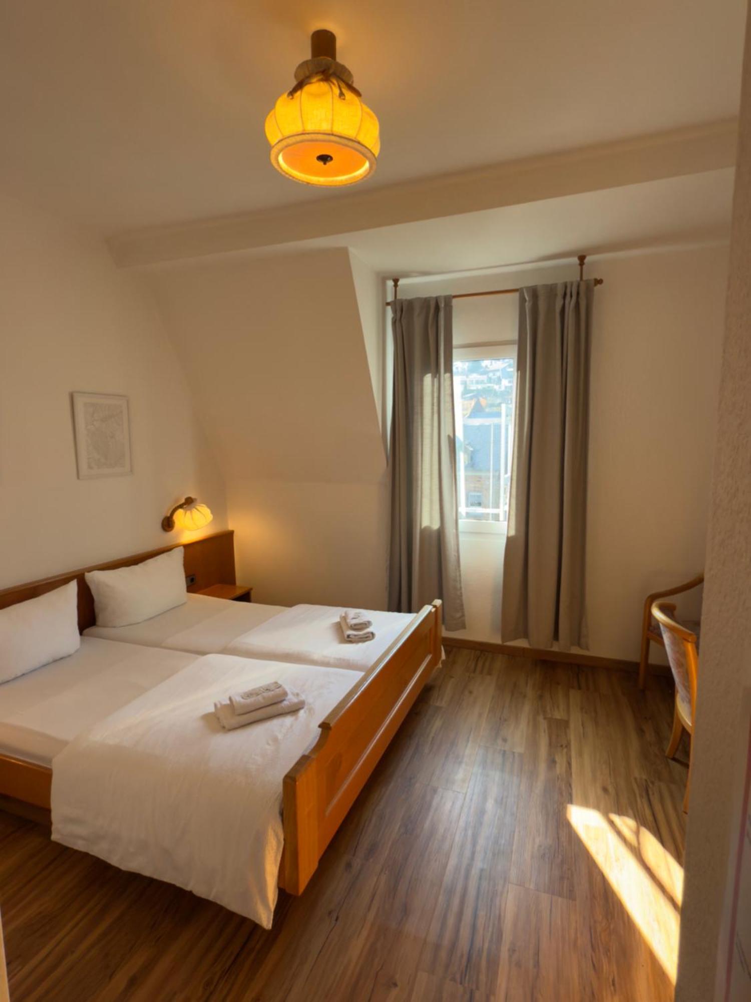 Hotel "Zur Schoenen Aussicht" Cochem Exterior photo